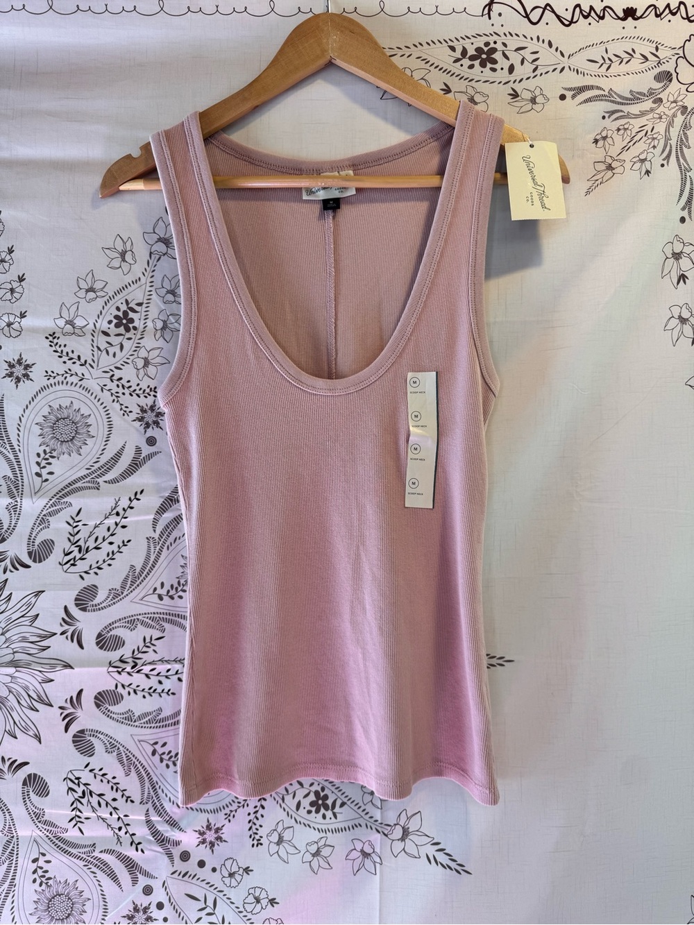 Universal Thread Dusty Rose Ribbed Scoop Tank